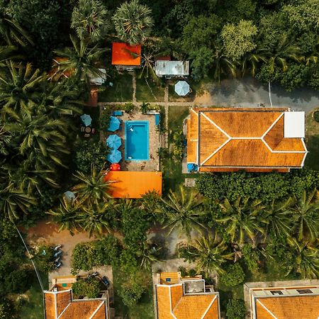 Hostel Karma Traders Kâmpôt Zewnętrze zdjęcie
