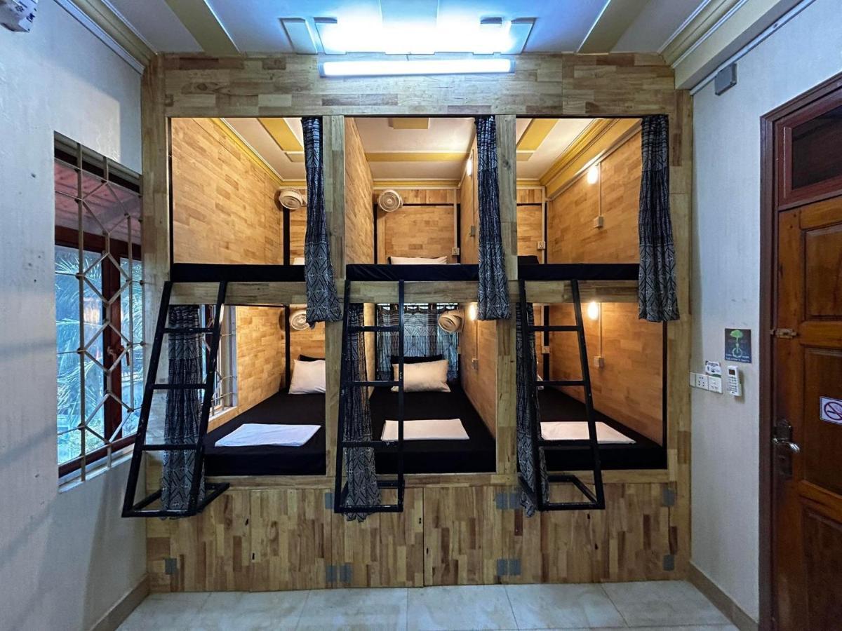 Hostel Karma Traders Kâmpôt Zewnętrze zdjęcie