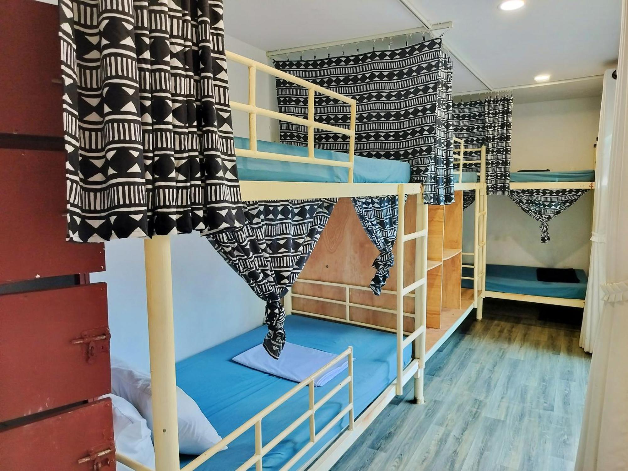 Hostel Karma Traders Kâmpôt Zewnętrze zdjęcie