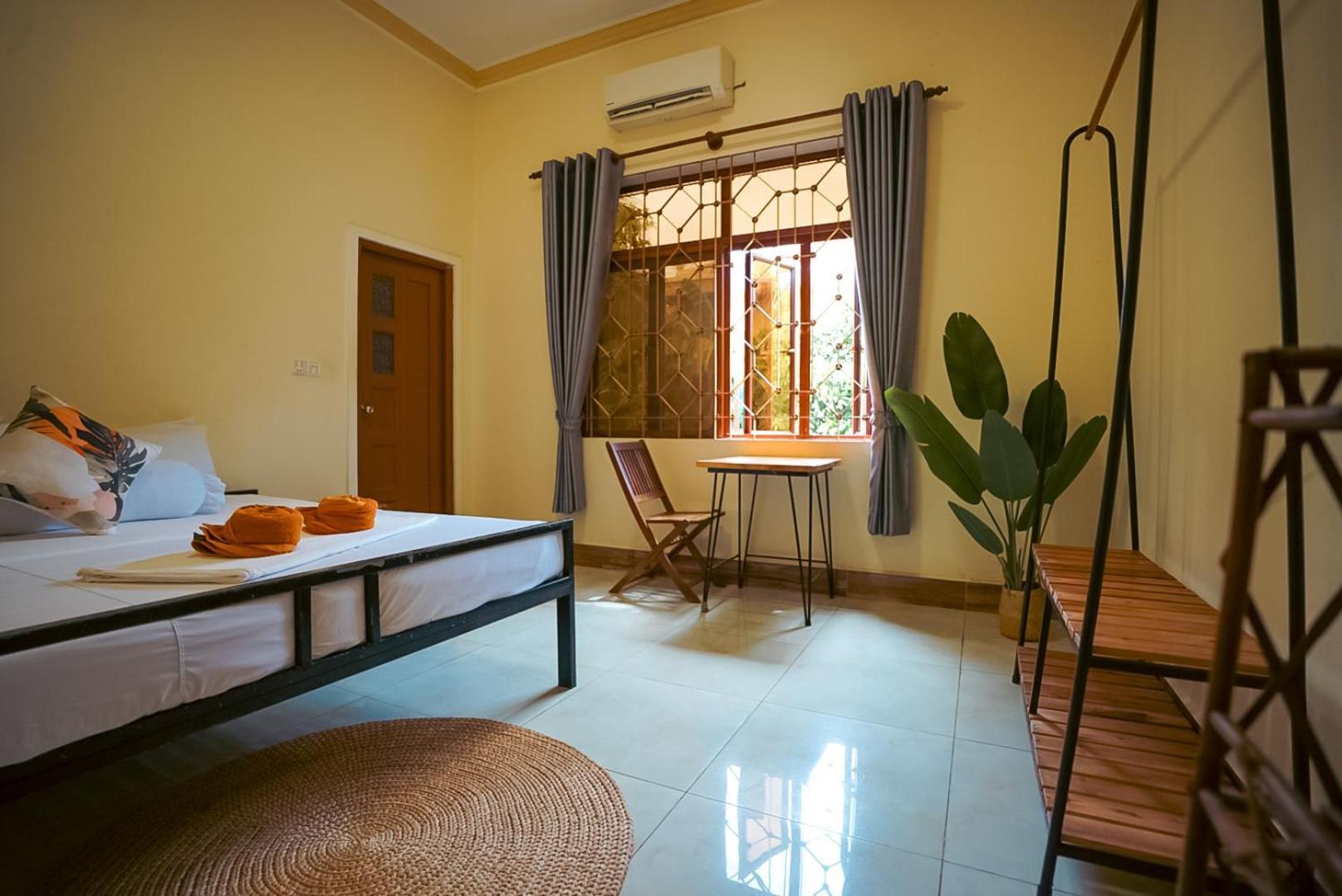 Hostel Karma Traders Kâmpôt Zewnętrze zdjęcie