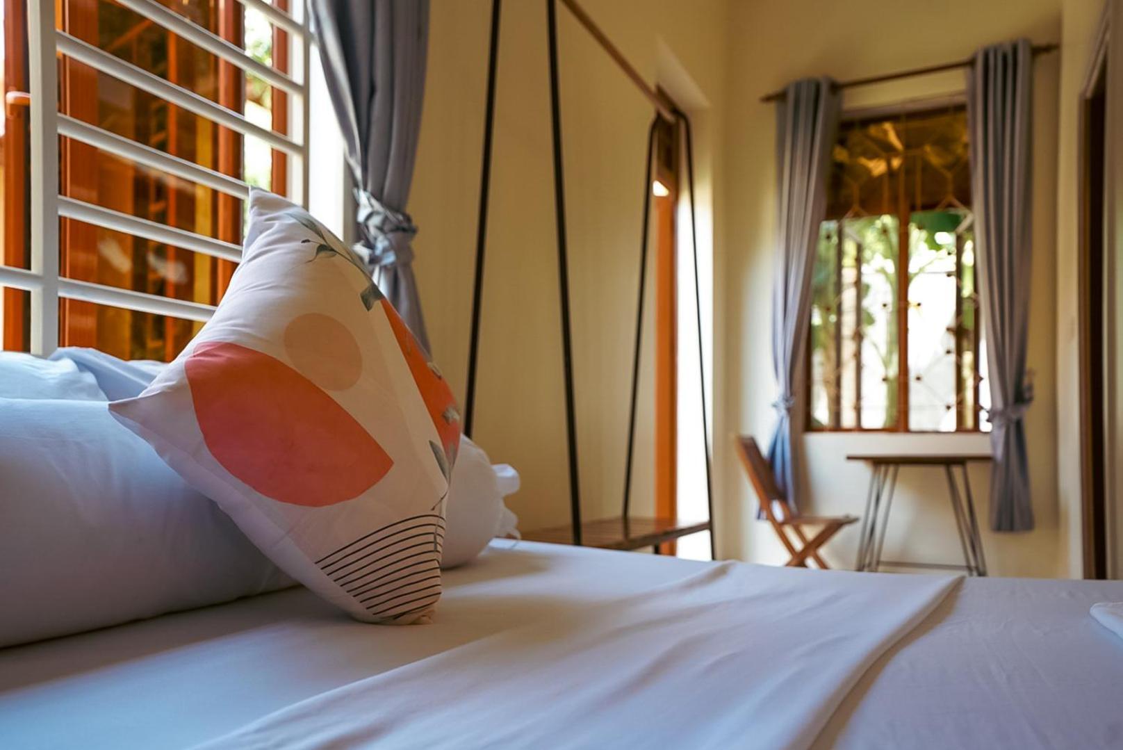 Hostel Karma Traders Kâmpôt Zewnętrze zdjęcie